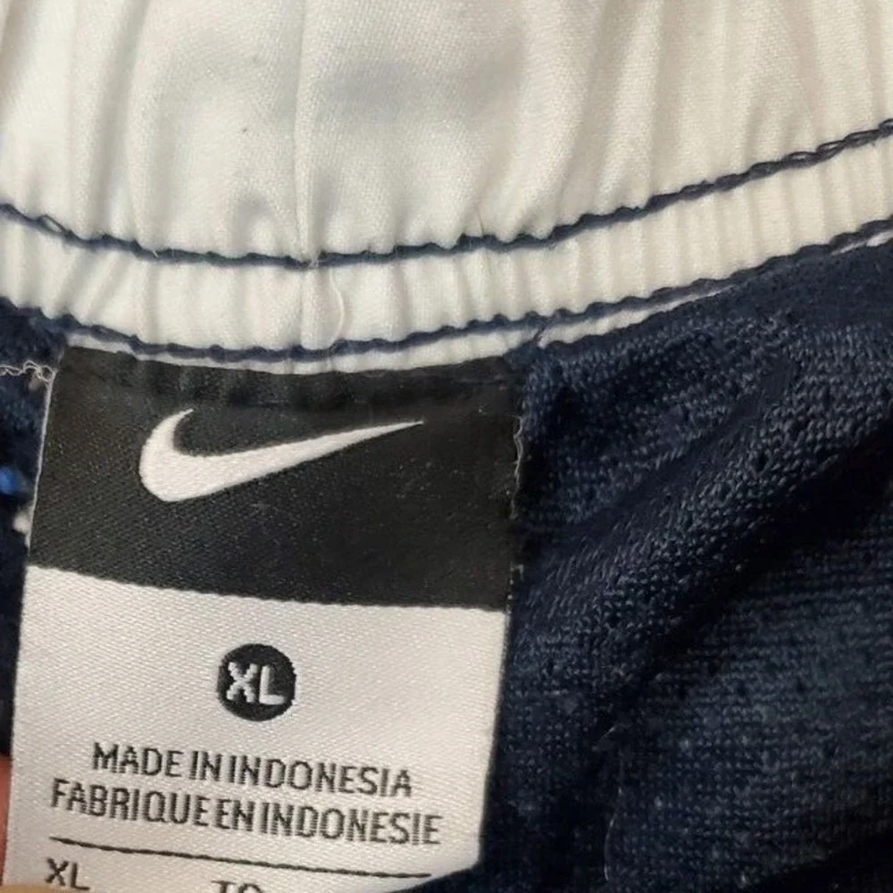 Nike Swim Trunks Men's XL Blue Lined Waist Mesh Lined Shorts